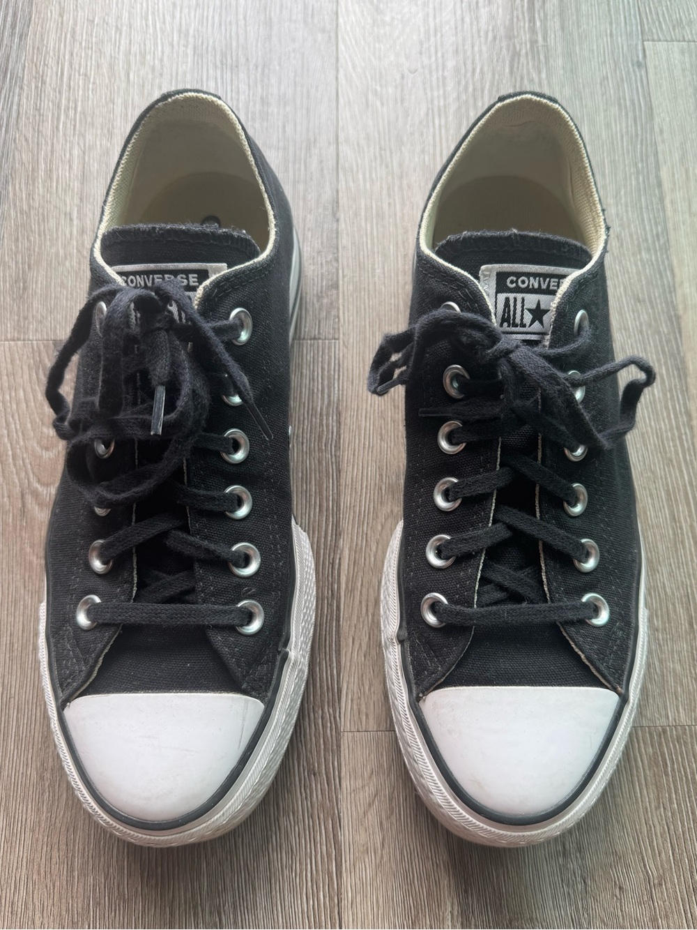 Converse Chuck Taylor All Star Low-Top Platform Sneaker Women’s Size 7